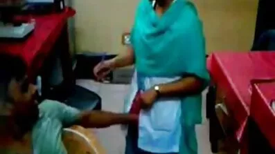 જાહેર પોર્ન મૂવીઝ